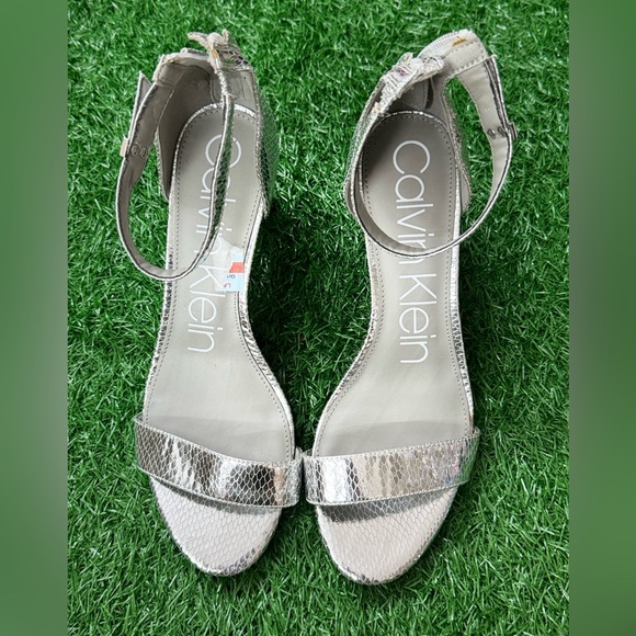 Calvin‎ Klein Silver Pumps for Women Size 9M - Picture 1 of 8